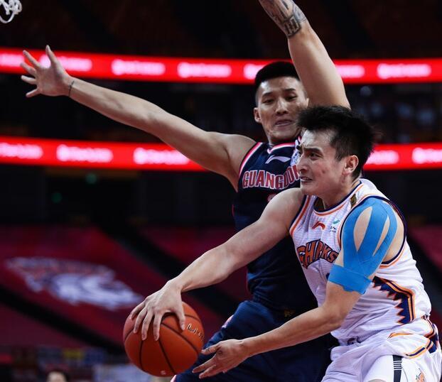 PG电子-詹姆斯在FPX比赛中大胜，高光表现引发热议！的简单介绍