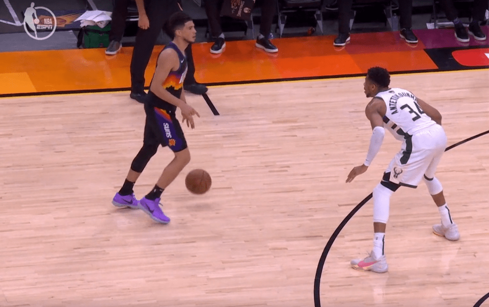 PG游戏-Ning迎来五赛季高光表现，雄鹿球迷沸腾！的简单介绍